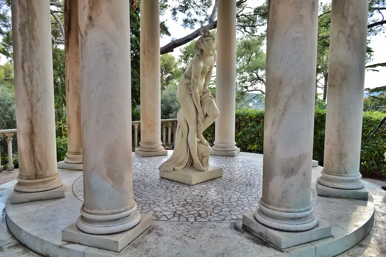 Garden statue, Rothschild Villa, Nice, France