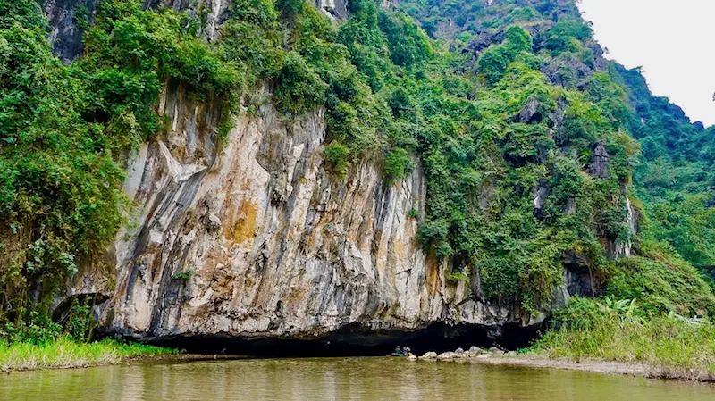 Tam Coc cave in Ninh Binh province